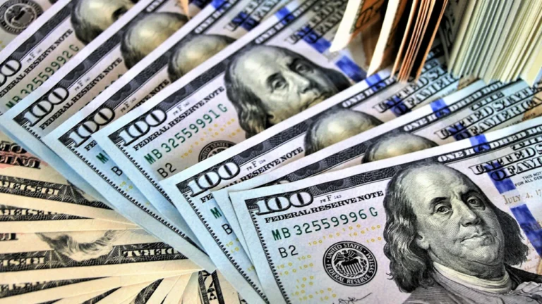 El Banco Central siguió sin intervenir y el dólar minorista cerró a $1.125