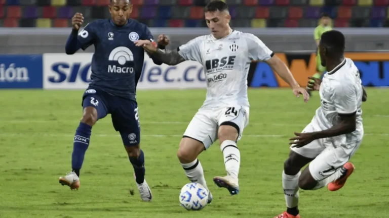 Independiente Rivadavia se lo dio vuelta a Central Córdoba, ganó por 2 a 1 y selló la clasificación