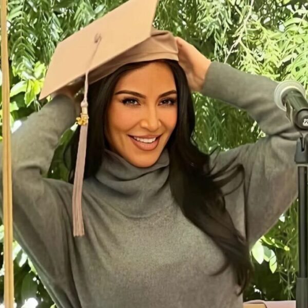 Kim Kardashian se recibió de abogada