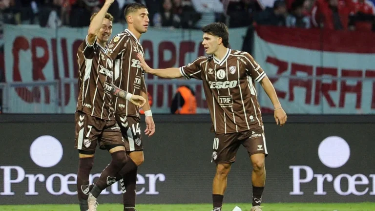 El sorprendente Platense quiere extender su histórico momento en la Copa Argentina