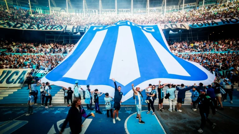 Racing agotó entradas para el clásico frente a Independiente