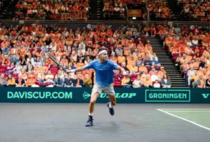 Tomás Etcheverry no pudo ante Holger Rune y se despidió del ATP de Estocolmo