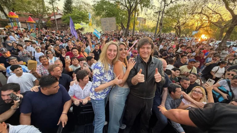 Javier Milei recorrió Corrientes junto a Virginia Gallardo: “No aflojen»