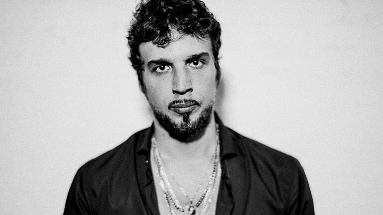 Dante Spinetta lanza “El Reset” y marca el final del camino hacia su nuevo álbum